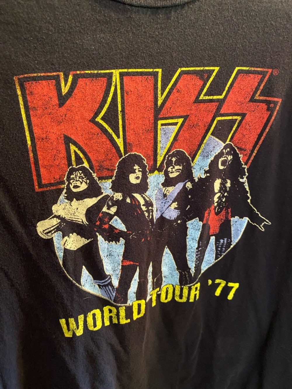 Kiss Black Graphic 'World Tour '77' Tee with Red & Yellow Logo - Picture 3 of 3